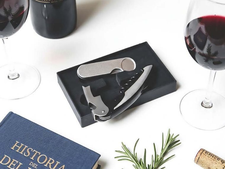 Set de vinos y accesorios de regalo ejecutivo