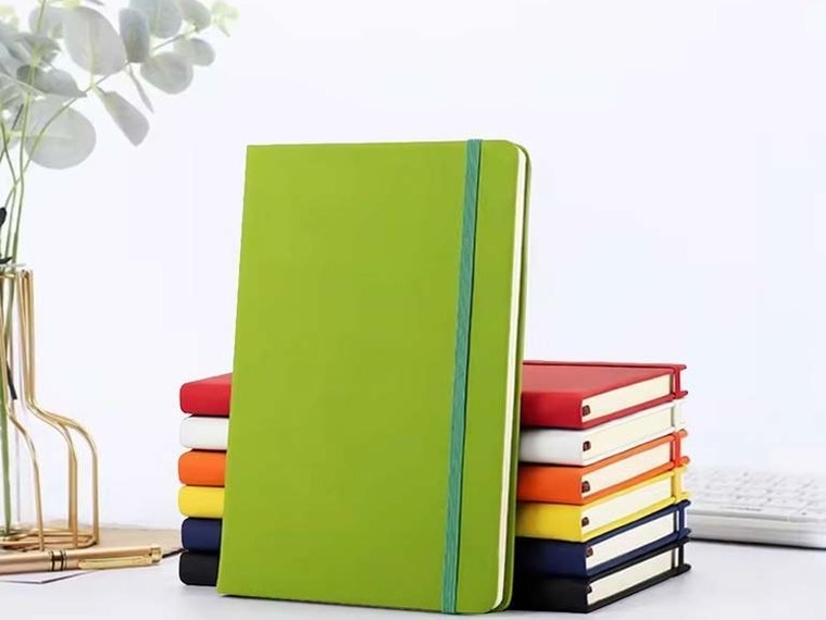 Libretas de colores personalizables